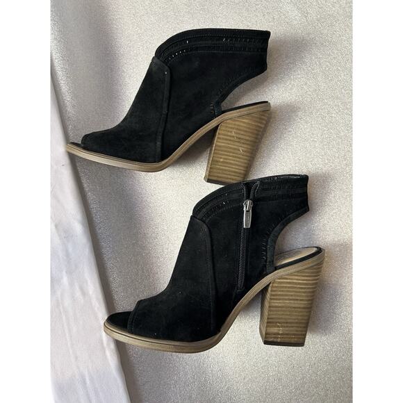 Vince Camuto Black Heeled Sandals - Picture 3 of 10